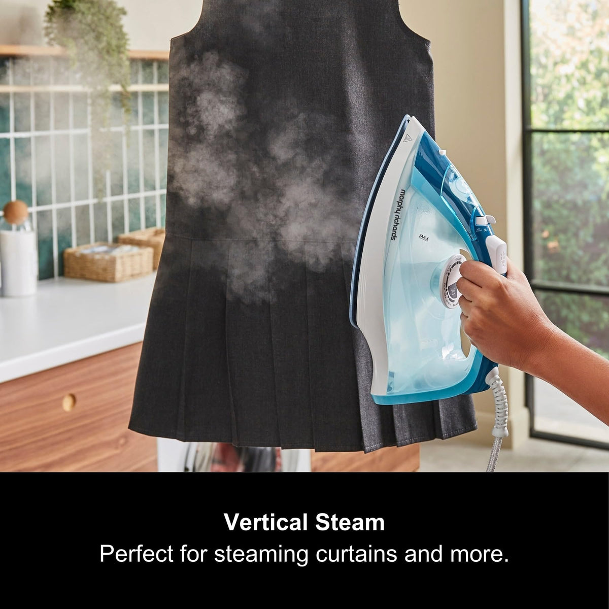 Morphy Richards Crystal Clear Steam Iron 2400W