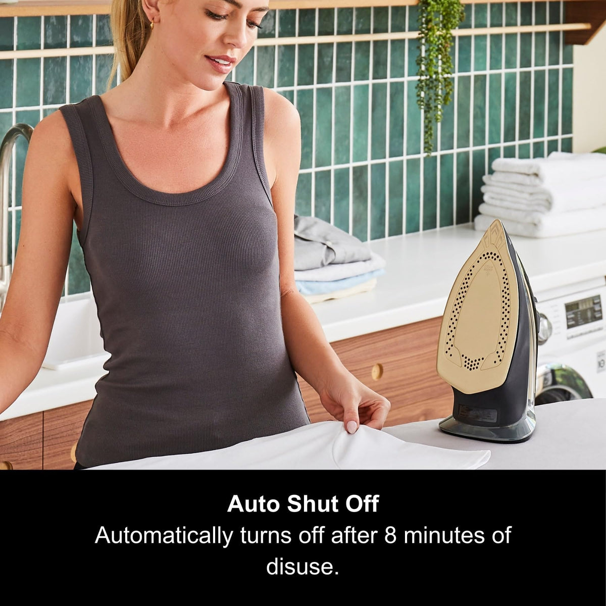 Morphy Richards Crystal Clear Steam Iron 2400W